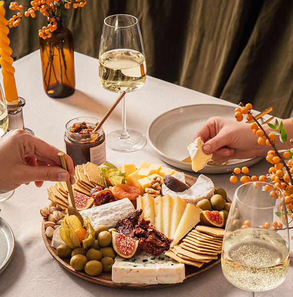 chi tiết vang trắng les chenaudières chardonnay 2022 giá tốt