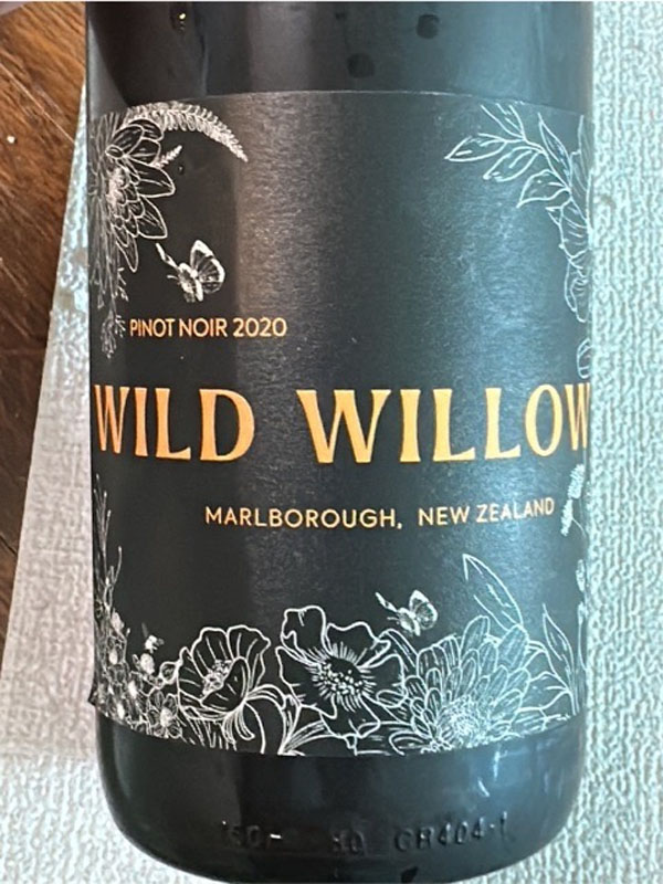 rượu vang wild willow pinot noir