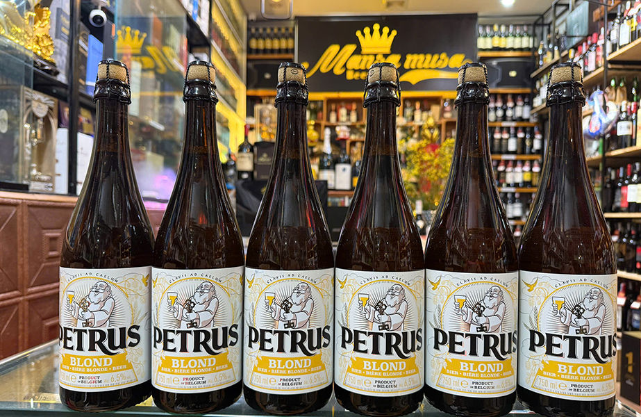 thưởng thức bia bỉ petrus blonde 750ml mát lạnh hè này
