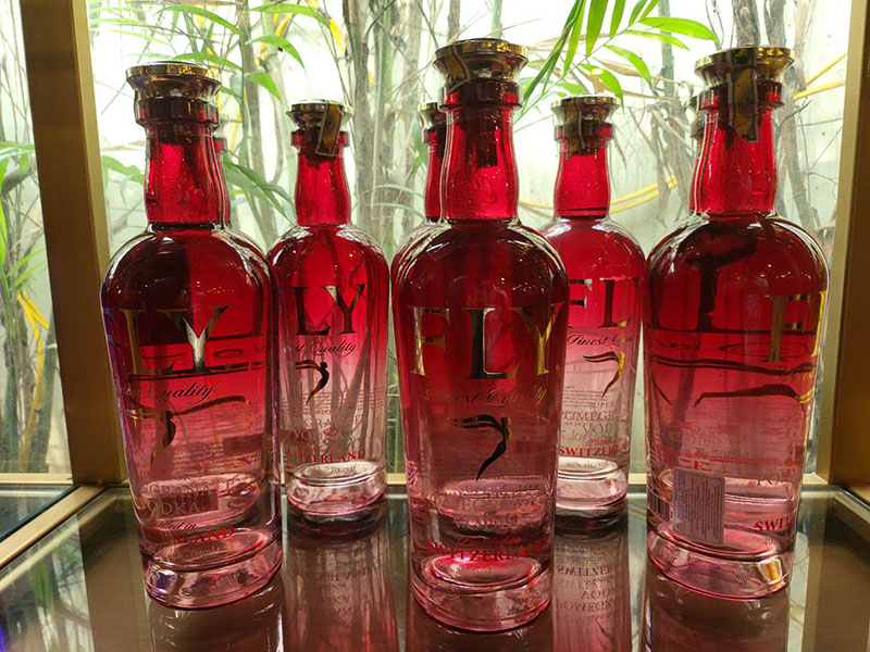 rượu vodka flypomegranate 700ml rượu vodka flypomegranate 700ml