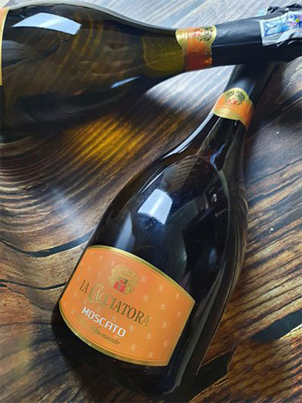 vang nổ la cacciatora moscato
